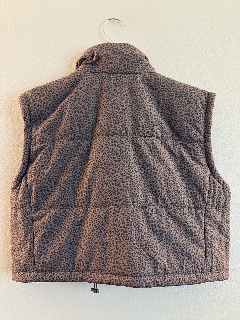 Thread & Supply Leopard Crop Quilted Puffer Vest Zip-Up Medium - Picture 6 of 11
